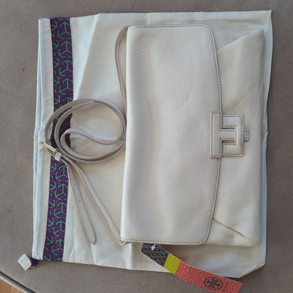 Tory Burch Leather Closure Clutch - Picture 3 of 15